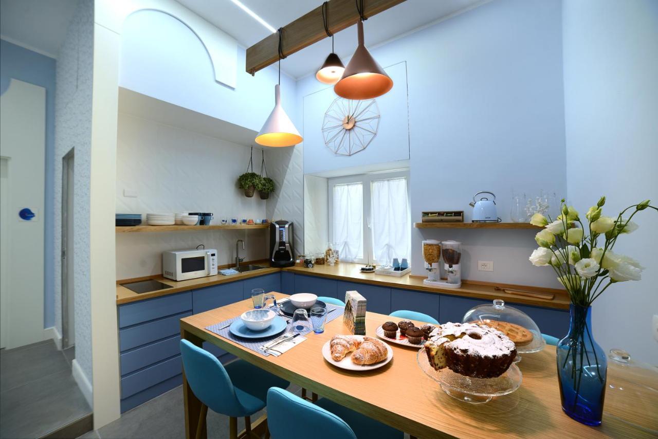 In Centro B&B 카스텔라마레디스타비아 외부 사진